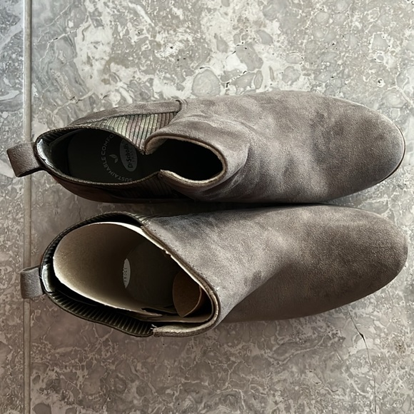 Dr. Scholl's Lean In Wedge Chelsea Boots Olive, Size 11, New in Box - Picture 5 of 12